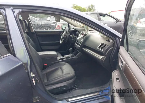 2015 Subaru Legacy 2.5I Limited z USA, uszkodzony, nr VIN 4S3BNAL61F3025528